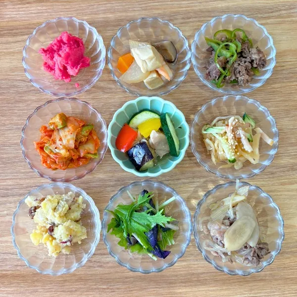彩り豊かな日替わりの惣菜